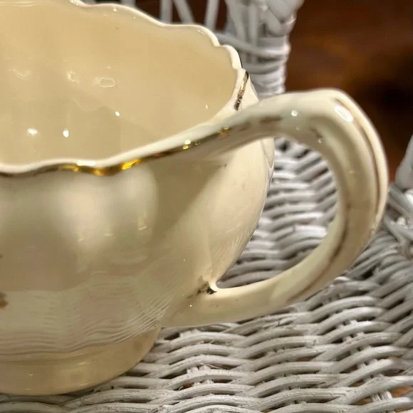 Vintage J and G Meakin Sunshine Pattern Made In England Creamer - Picture 8 of 10